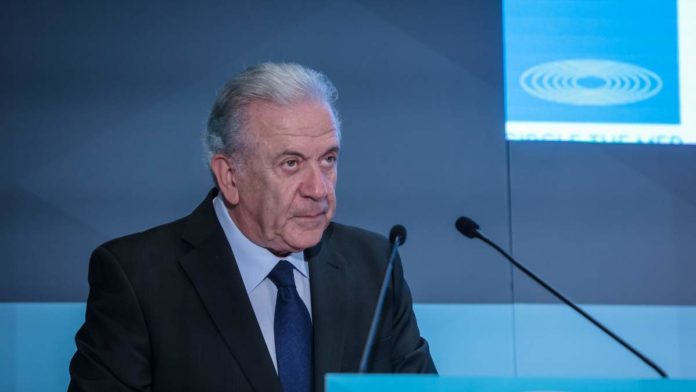 QatarGate: Στο στόχαστρο και ο Δημήτρης Αβραμόπουλος – Τι απαντά ο ίδιος