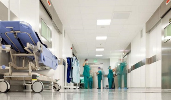 Εικόνες χάους στα νοσοκομεία - Εμφραγμα στις εφημερίες του «Σισμανόγλειου»