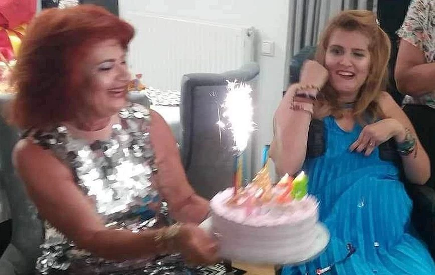 Η Μυρτώ της Πάρου έχει σήμερα γενέθλια: Θα σε λατρεύω και θα στέκομαι άγρυπνος φρουρός στο πλάι σου, λέει η μητέρα της Η Μυρτώ της Πάρου έχει σήμερα γενέθλια: Θα σε λατρεύω και θα στέκομαι άγρυπνος φρουρός στο πλάι σου, λέει η μητέρα της