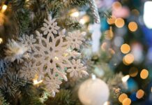 Εορταστικό ωράριο από σήμερα: Τι ώρα θα ανοίγουν και τι ώρα θα κλείνουν τα καταστήματα και τις Κυριακές Εορταστικό ωράριο από σήμερα: Τι ώρα θα ανοίγουν και τι ώρα θα κλείνουν τα καταστήματα και τις Κυριακές