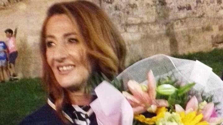 Η Δήμητρα έμεινε χήρα στα 21 της, με αναπηρία στο χέρι κι ένα μωρό και πήρε πτυχίο στα 50 συγκινώντας τους πάντες Η Δήμητρα έμεινε χήρα στα 21 της, με αναπηρία στο χέρι κι ένα μωρό και πήρε πτυχίο στα 50 συγκινώντας τους πάντες