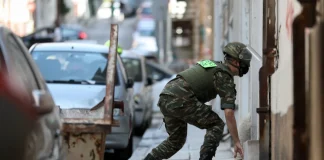 Δύο χειροβομβίδες εντοπίστηκαν στη Σκουφά – Το σημείο αποκλείστηκε, διακοπή κυκλοφορίας Δύο χειροβομβίδες εντοπίστηκαν στη Σκουφά - Το σημείο αποκλείστηκε, διακοπή κυκλοφορίας