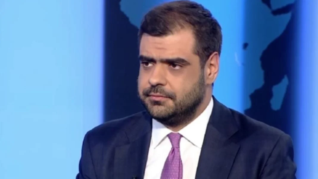 Μαρινάκης για τα Τέμπη: Το «μπάζωμα» ήταν επιχειρησιακή ανάγκη και όχι απόπειρα συγκάλυψης