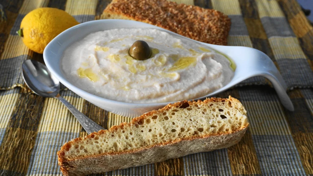 Η αυθεντική συνταγή για νόστιμη ταραμοσαλάτα