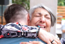 Χίος: Γνώρισε τον φύλακα άγγελό της που της χάρισε τη ζωή ως δότης μυελού των οστών (video) Χίος: Γνώρισε τον φύλακα άγγελό της που της χάρισε τη ζωή ως δότης μυελού των οστών (video)