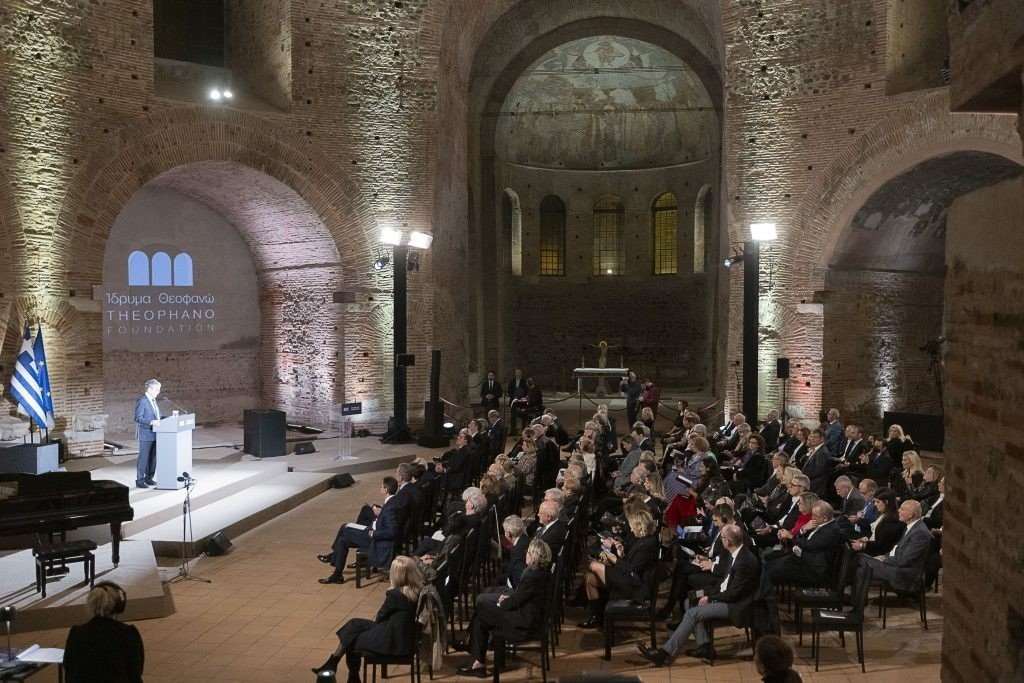 theofanovraveio