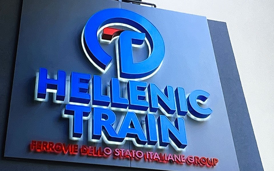 train-121-960x600-1
