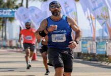 Ένας Μαραθώνιος αγάπης – ο Μάριος Αντωνιάδης τρέχει για τους Μικρούς Ήρωες