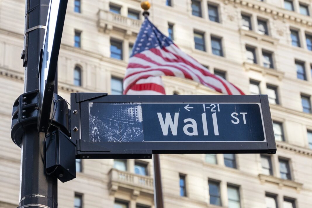 Σε-επίπεδα-ρεκόρ-έκλεισε-η-Wall-Street.jpg