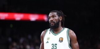 ΒΙΝΤΕΟ: Ο Φαρίντ έκανε τάπα, διέσχισε όλο το γήπεδο και πήρε επιθετικό ριμπάουντ χωρίς παπούτσι