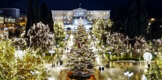 Γιορτινή βραδιά στο Σύνταγμα: Ανάβει το χριστουγεννιάτικο δέντρο στις 27 Νοεμβρίου με τον Πάνο Μουζουράκη
