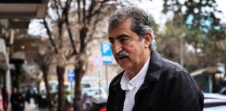 Πολάκης: "Χαστούκι στο παρακράτος και στην ψευτοαριστεία" Μητσοτάκη – Νίκη για τη Δημοκρατία