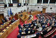 «Γαλάζιοι» Αντάρτες: 10-15 Βουλευτές Αψηφούν την Κομματική Γραμμή στο Σκάνδαλο ΟΠΕΚΕΠΕ