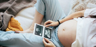 Μωρά στη μήτρα: Αντιλαμβάνονται τα συναισθήματα της μητέρας τους;