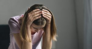 Οικονομικό Άγχος: Ένας Κρυφός Εχθρός για την Καρδιά μας