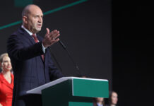 Βουλγαρία: Πρόωρες εκλογές με τον Ράντεφ φαβορί, αβεβαιότητα για σταθερότητα