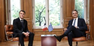 Μακρόν στο Μέγαρο Μαξίμου: Συνάντηση με Μητσοτάκη μετά την επίσκεψη στη φρεγάτα «Κίμων»