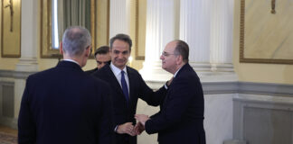 Κυβέρνηση σε κλοιό: Εσωστρέφεια και βαριές υποθέσεις απασχολούν το Μέγαρο Μαξίμου