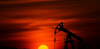 Πετρέλαιο: «Φλέγονται» οι τιμές, στα 107 δολάρια το βαρέλι – Σε εγρήγορση οι αγορές για το Ιράν