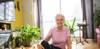 98 ετών και Άριστα Γυμνασμένη: Το Μυστικό της Αιωνίας Νιότης και των 9 Ασκήσεων