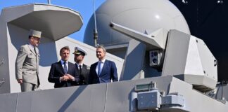 Μητσοτάκης-Μακρόν: Επιθεώρηση της Πρώτης Φρεγάτας Νέας Γενιάς «Κίμων» στην Ελλάδα