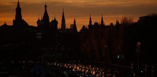 Ρωσία: Ψηφιακή πλατφόρμα για ξένους εργαζόμενους σε φόντο ελλείψεων