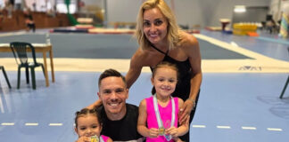 Περηφάνια Πετρούνια-Μιλλούση: Η κόρη τους σαρώνει σε πρώτο αγώνα με 4 μετάλλια!