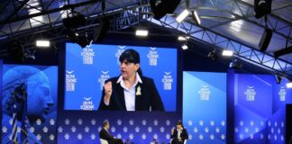 Κοβέσι: «Σοκ» η νοοτροπία "έτσι γίνονται τα πράγματα στην Ελλάδα"