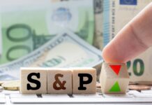 S&P: Ελλάδα στο BBB, Αναμονή για Νέες Αναβαθμίσεις λόγω Αβεβαιότητας