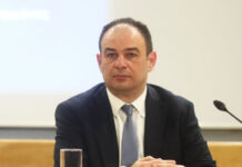 Αλλαγές στο ΙΕΠ: Παραίτηση Δουκάκη, Σχέδια Ζαχαράκη για Νέο Σκοπό