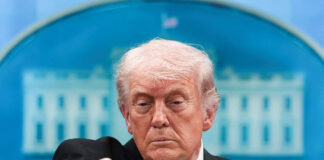 Τραμπ: Λεπτό προς λεπτό η επίθεση στο δείπνο – «Εντυπωσιακή ταχύτητα δράστη»