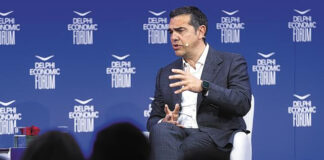 Γιώργος Βέλτσος: «Η γηραιά κυρία» επιστρέφει; Οξείς υπαινιγμοί και το διακύβευμα