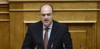 Λαζαρίδης: Το παρασκήνιο της παραίτησης – Κρίσιμη επικοινωνία με το Μαξίμου