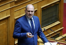 Μαρκόπουλος: Διάψευση φημών για απουσία πανεπιστημιακού πτυχίου