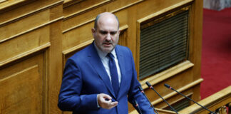 Μαρκόπουλος: Διάψευση φημών για απουσία πανεπιστημιακού πτυχίου