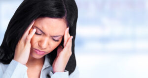 Ημικρανία: Περιβαλλοντικοί παράγοντες καιρός και ρύπανση αυξάνουν τον κίνδυνο