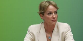 Σδούκου: Αλλαγή Παραδείγματος στην Κοινωνική Ενίσχυση με Δικές μας Δυνάμεις