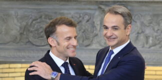 Μακρόν-Μητσοτάκης: Παράταση χρέους πανδημίας & νέα ευρωομόλογα για επενδύσεις