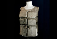 Σπάνιο σωσίβιο Τιτανικού με υπογραφές πωλήθηκε για αστρονομικό ποσό