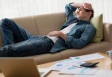 Ο ύπνος την ημέρα: Πότε γίνεται σημάδι για την υγεία σας