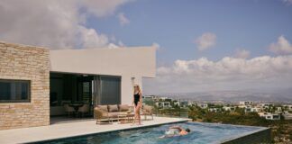 Minthis: Η Αρχιτεκτονική Φιλοσοφία Πίσω από μια Μοναδική Οικιστική Εμπειρία