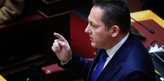 Πέτσας: "Δεν ακολουθώ τη γραμμή του Μαξίμου" για άρση ασυλίας