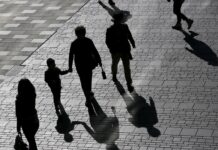 Το Δημογραφικό Πρόβλημα: Μια Βόμβα για Εργασία και Συντάξεις