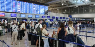 Εξαιρούνται οι Βρετανοί τουρίστες στην Ελλάδα από τον βιομετρικό έλεγχο, προβληματισμός στην ΕΕ