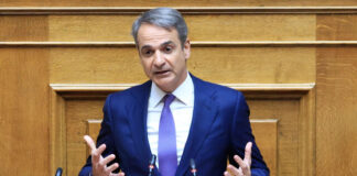 Μητσοτάκης στον Ανδρουλάκη: «Ονειρεύεσαι την αυτοδυναμία της ΝΔ για να βγεις 2ος»
