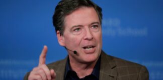 Κόμεϊ: Ποινικές κατηγορίες για φωτογραφία με κοχύλια, απειλή κατά Τραμπ;