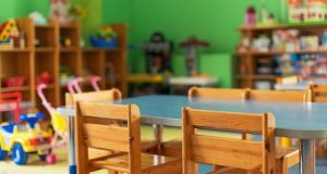 «Νταντάδες της Γειτονιάς»: 13.500 εγγραφές την πρώτη μέρα – Η διαδικασία