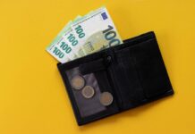 e-ΕΦΚΑ & ΔΥΠΑ: Πληρωμές ύψους 1.3 δισ. ευρώ έως 24/4