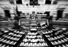 Μεταπολίτευση: 52 Χρόνια Δημοκρατίας – Αναπολώντας τα Ιδανικά της Νεότητας