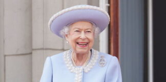 Στην ιστορικό Άννα Κέι ανατέθηκε η επίσημη βιογραφία της βασίλισσας Ελισάβετ Β΄